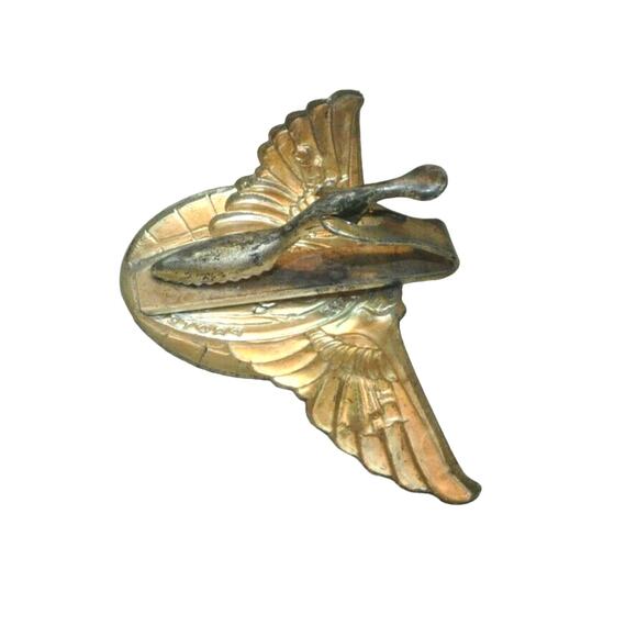 Vintage Saint Christopher Protect US Metal Visor Lapel Clip 3" wide x 1.75" high - Picture 5 of 7